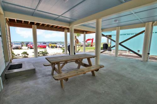 Pass Time Cottages By Youngs Suncoast