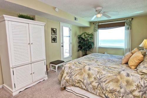 Castaways By Youngs Suncoast