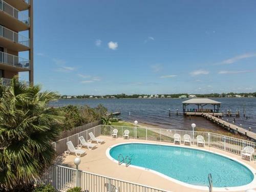 On Golden Pond 8a West By Youngs Suncoast