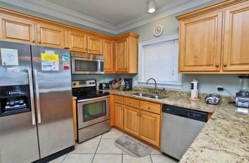 On Golden Pond 8a West By Youngs Suncoast