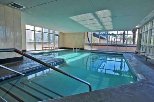 Crystal Tower 1102 By Youngs Suncoast