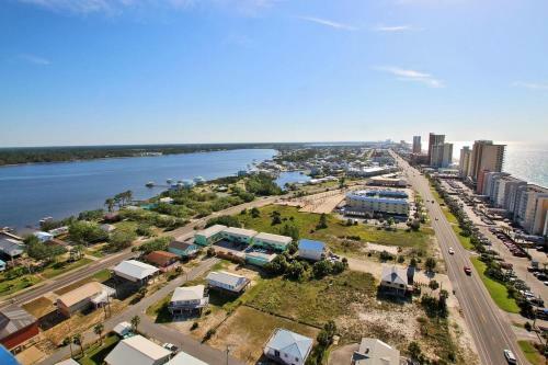 Crystal Tower 1102 By Youngs Suncoast