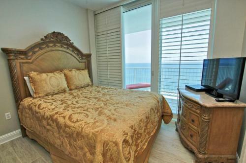 Lighthouse By Youngs Suncoast
