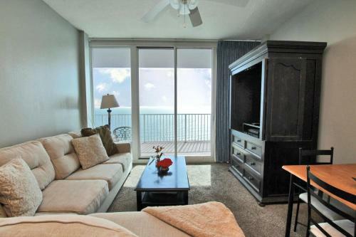 Lighthouse By Youngs Suncoast