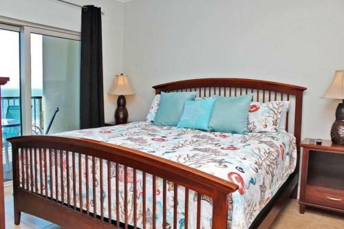 Crystal Tower 806 By Youngs Suncoast