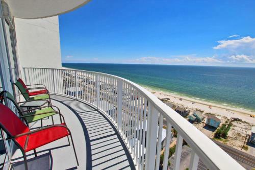 Bel Sole Penthouse 1801 By Youngs Suncoast