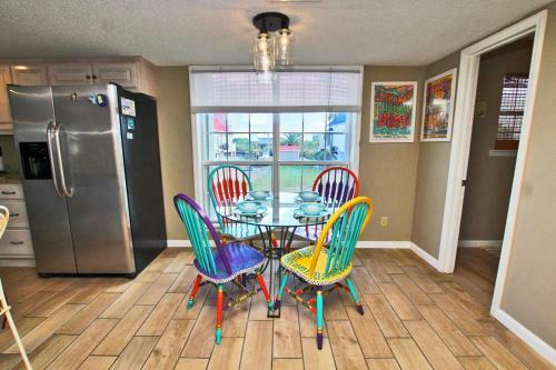Sunset Daze By Youngs Suncoast