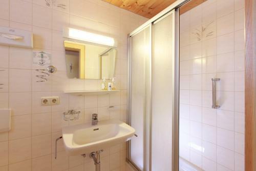 Hostal Hotel Gasthof Adler