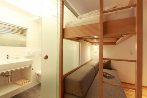Hostal Hotel Gasthof Adler