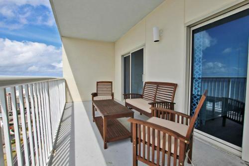Crystal Tower 1702 By Youngs Suncoast