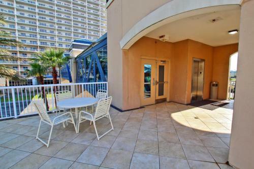 Crystal Tower 1702 By Youngs Suncoast