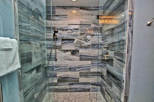 Crystal Tower 601 By Youngs Suncoast