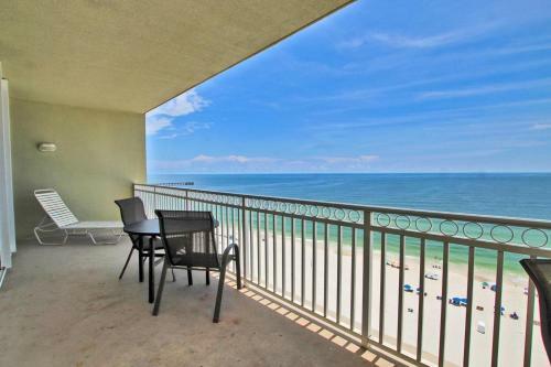 Colonnades 1202 By Youngs Suncoast