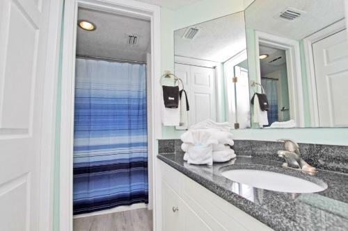 Surfside Shores By Youngs Suncoast