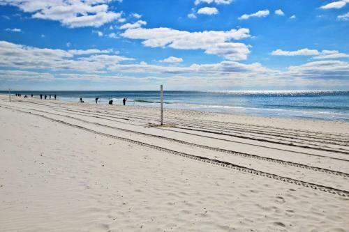 Surfside Shores By Youngs Suncoast