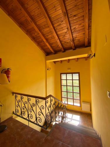 Hostal Hotel Hoster�a De Monz�n