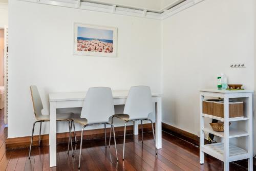 Apartamento Art Deco City Pad / Spring Hill