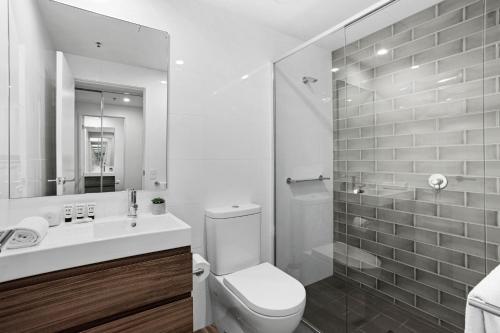 Spacious Apartment In Central Local With Views