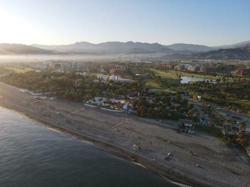 Apartamentos �tico de Lujo Playa Granada, Blue&green