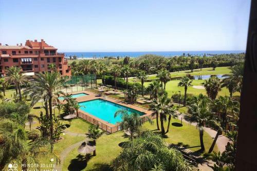 Elegante Apartamento En Playa Granada & Golf