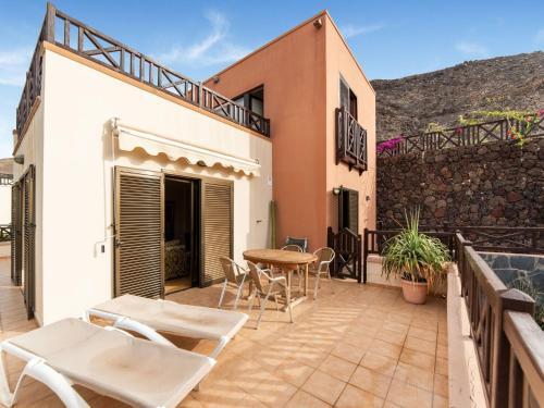 Holiday Home In Jand�a With Private Pool At The Golf Course