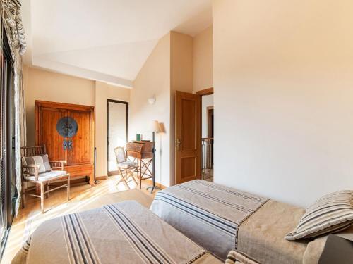 Holiday Home In Jand�a With Private Pool At The Golf Course
