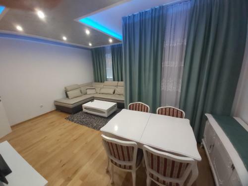 Silver Apartment