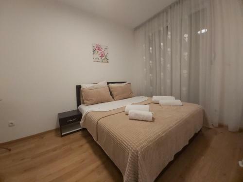 Silver Apartment