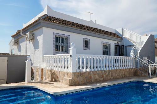 Beautiful Villa Private Pool Pet Friendly Golf