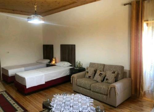 Hostal Miziriguest House