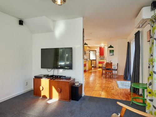 Backstreet Bach - Kaikoura Holiday Home