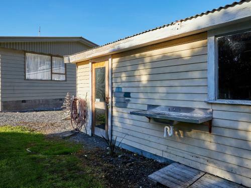 Backstreet Bach - Kaikoura Holiday Home