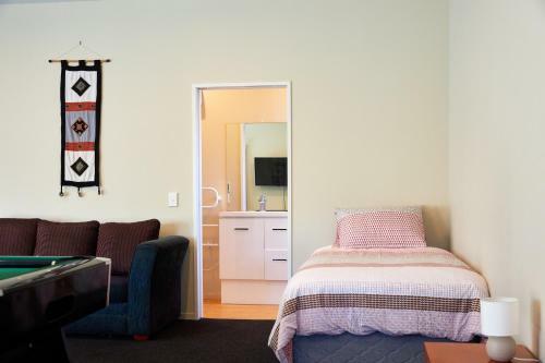 South Bay Getaway - Kaikoura Holiday Home