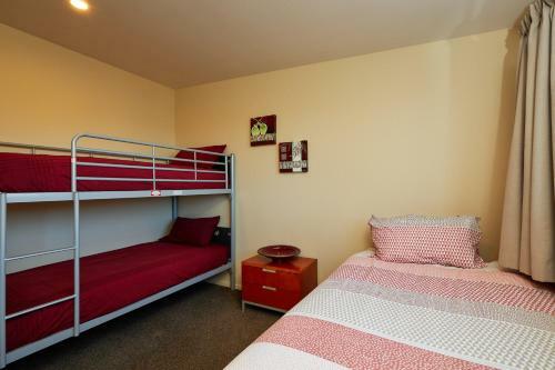 South Bay Getaway - Kaikoura Holiday Home