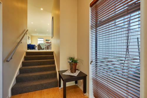 South Bay Getaway - Kaikoura Holiday Home