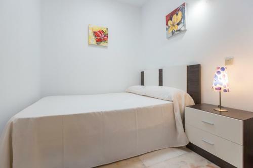 Villa Con Piscina En N�jar