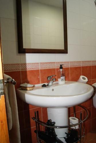 Casa Rural El Sauce. A 2,5 Km de Cuenca Capital