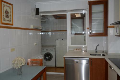 Apartamento Playa Sta. Cristina, Oleiros (A Coru�a)