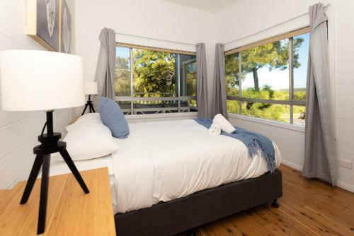 Beachfront Bliss / Broulee