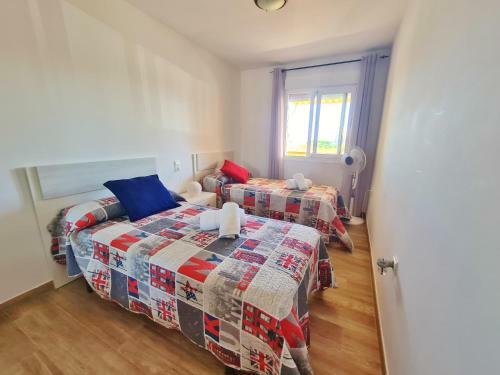Apartamento Con Piscina Frente Al Mar. Oliva Nova