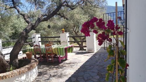 Hostal Gateway To The Alpujarras, 'cortijo Derry'