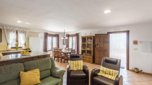 Finca Al-zayt�n �rgiva By Ruralidays