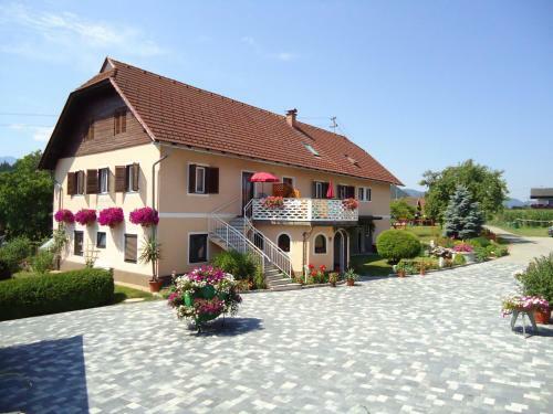 Agroturismo Erlebnisbauernhof Tschom