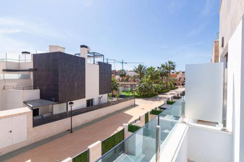 Apartamento Manantial. Precioso Duplex Con Piscina Privada.