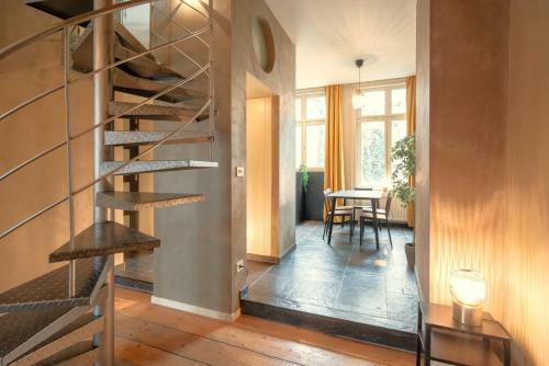 The Charming Hendrik Square Apartments