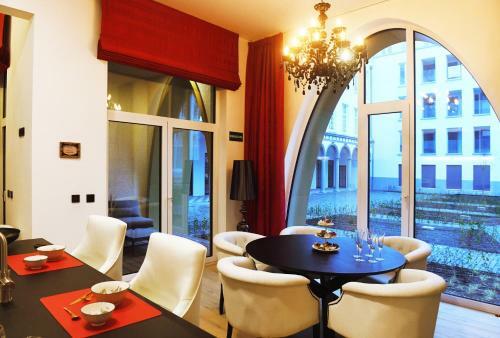 Apartamento La Cour D'honneur - Antwerp Meir