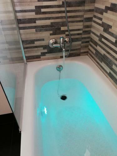 Villa With Private Pool And Rooftop Bar With Bbq