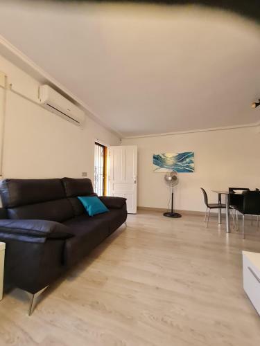 Villa With Private Pool And Rooftop Bar With Bbq