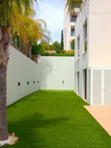 Acacia Golf Apartment @ Las Colinas Golf