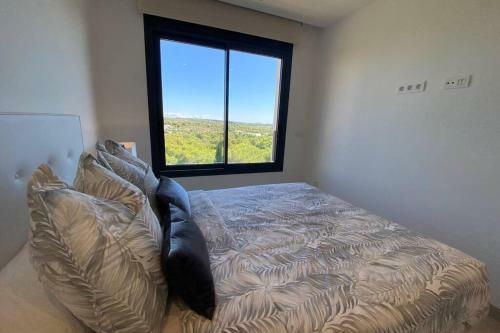 Hinojotwentyone - Luxury Las Colinas Two Bed Apartment